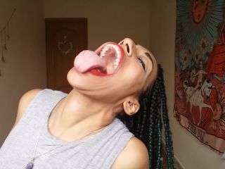 My big mouth and fat tongue Black!-8