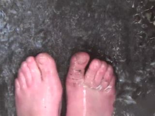 Dirty Feet In The Mud 720p-8