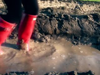 free online video 15 Wellie Wank Off - boot fetish - masturbation porn butt crush fetish-0