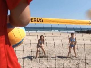 Awesome Beach volleyball player Rika Asao gets hot and sweaty and a mouthfulof spunk Video Online-2