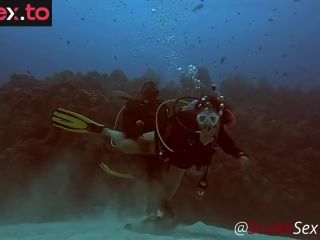 [GetFreeDays.com] SCUBA Sex Quickie while on a deep dive exploring a coral reef Sex Film May 2023-5