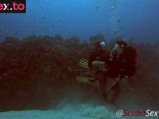 [GetFreeDays.com] SCUBA Sex Quickie while on a deep dive exploring a coral reef Sex Film May 2023-6