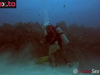 [GetFreeDays.com] SCUBA Sex Quickie while on a deep dive exploring a coral reef Sex Film May 2023-8
