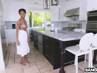 Nia Gets Cleaned and Fucked-1