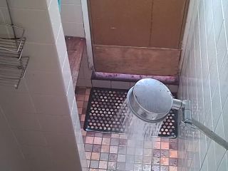 Voyeur - Hostel shower on voyeur -1