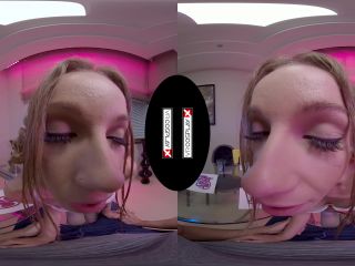 Catherine A XXX Parody – Angel Emily (Oculus Go 4K)(Virtual Reality)-0