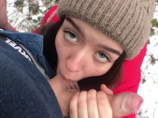 Bitch asks for cum in his mouth right in the forest and can no longer wait-2