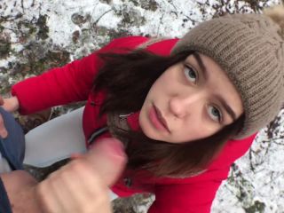 Bitch asks for cum in his mouth right in the forest and can no longer wait-8