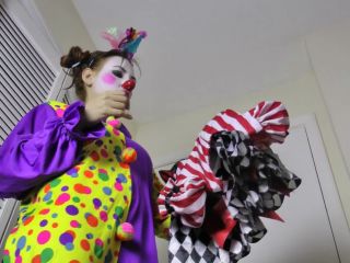 Kitzi Klown - Unaware giantess-4