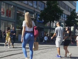 Shocking cameltoe of teen girl in jeans Voyeur!-7