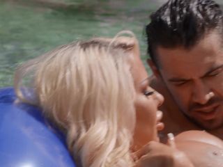 Brittney Kade, Dante Colle - Poolside Bang - TransAngels (FullHD 2021)-1