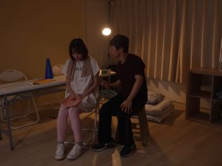 Even though she doesn’t like the theater troupe members, busty actress Amatsuki Azu has sweaty creampie sex, pretending it’s acting lessons, to survive ⋆.-0