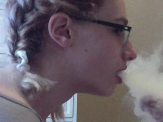 Mollipop_-_Blowing_Smoke_1_-5