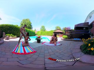 SHAKE THE SNAKE  VR OUTDOOR FOURSOME WITH THE LANE SISTERS-8