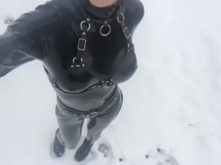 Bondage Life – Snow Day (Latex Edition) – Rachel Greyhound(Fetish porn)-2