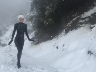 Bondage Life – Snow Day (Latex Edition) – Rachel Greyhound(Fetish porn)-3