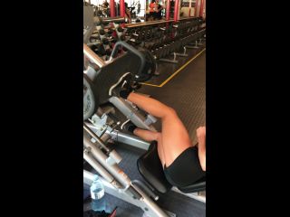 FablazedMuscular Girl Training At Gym - MV FREE-5
