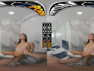 Ameena Green - Hurry Up and Fuck Me, Step Bro - VirtualPorn, BangBros (UltraHD 4K 2021)-2