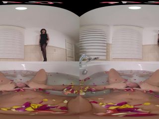 Catherine Knight - Flaunting Chorizo in Santiago Oculus Quest 2 4K-0