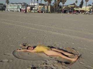 Heres part two of my stroll down Venice Beach with Basil Navas. Like I ...-1