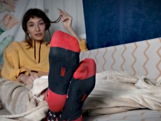 NINA MAKES YOU SNIFF HER SMELLY DIRTY SOCKS-4