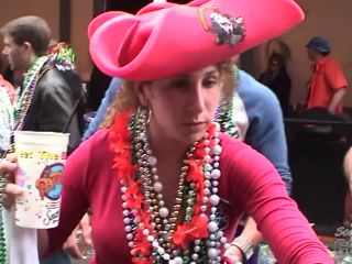 Southbeachcoeds.com- Neverbeforeseen Mardi Gras Girls Flashing Pussy And Tits On The Streets Of New Orleans-4