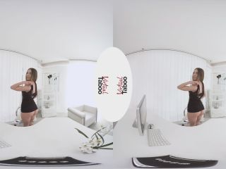 Office Playtime - Oculus 5K - Natural tits-2