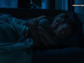 Valeria Bruni-Tedeschi - Paris etc s01e11 (2017) HD 720p - (Celebrity porn)-2