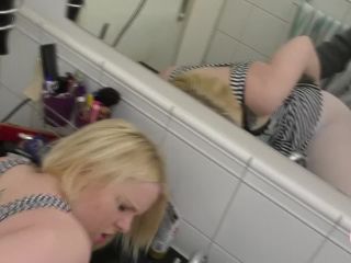 Cute Teen Gets Fucked Hard In Her Mums Bathroom-6