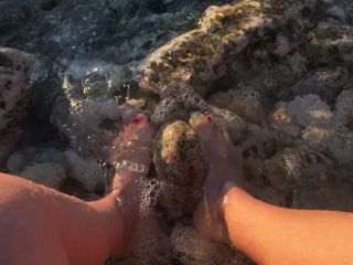 M@nyV1ds - PregnantMiodelka - Foot fetish Girl rubbing big stone with-1