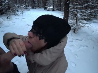 Hot_and_fast_oral_CREAMPIE_in_the_frosty_forest-2