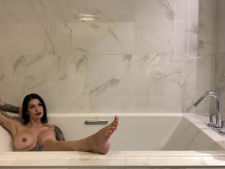 online adult video 38 damazonia 27-11-2019 Massage my feet while I m enjoying my bath like a Queen | domination | femdom porn black femdom strapon-2