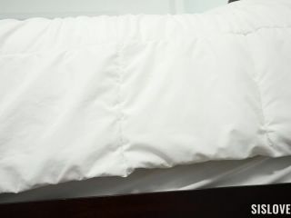 Stepsiblings Share The Bed Blowjob!-4