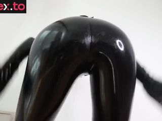 [GetFreeDays.com] Shiny leather heaven Mistress Katya oiling her latex catsuit Adult Stream March 2023-8
