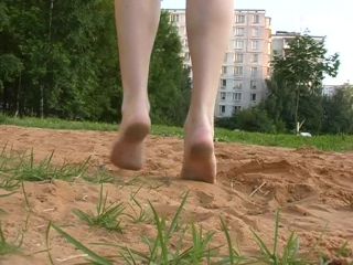 Bare Feet In The City Video - Asya 2006-05-22-1