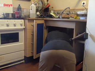 [GetFreeDays.com] Arab Egyptian Wife Sucking The Plumber     Porn Video February 2023-1