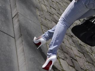 Julie Skyhigh, Pantyhose, Stockings, Leggings - Walking in Gent with jeans and So kate Louboutin [foot fetish]-3