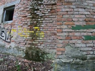 Hardcore porn  Miss4motivated  Naked Girl Came To An Abandoned Building In The Forest-2