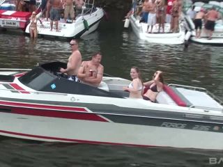 Topless Bikini Dancing At The Pontoon Party Gets 4 Girls Hot-9