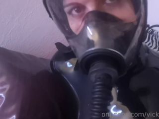 [GetFreeDays.com] Bubbler Bottle And A Full Face Dive Mask Part 1 latex teen porn-1