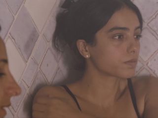 Hafsia Herzi - Tu merites un amour (2019) HD 1080p - (Celebrity porn)-8