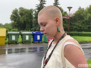 Laura - Bald Rebel - E126  *-0