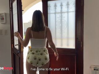 [GetFreeDays.com] El tecnico del wifi folla a rubia CULONA provocativa Pauli Belen hasta hacerla correrse Adult Film January 2023-0