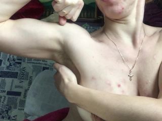 M@nyV1ds - PregnantMiodelka - Showing my big muscles-1