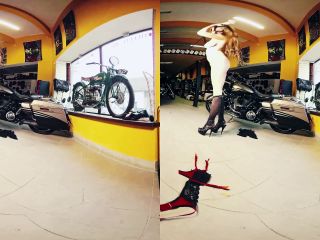 004 Model Lola  Bikes And Babes TV Sexy VR Clips  3DVR180-9