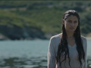 Laetitia Casta, Noee Abita - Une ile s01e01-06 (2019) HD 1080p!!!-2