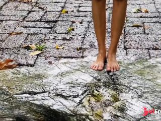 [GetFreeDays.com] Sexy Bare Feet in Tropic Rain Porn Video June 2023-1