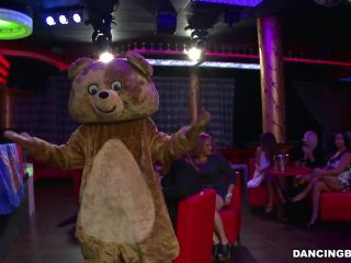 DancingBear_DB12698-0