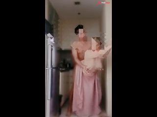 [GetFreeDays.com] Kantutan ng Malibog na Pinay stepmom at stepson sa kusina. Sex Video March 2023-8