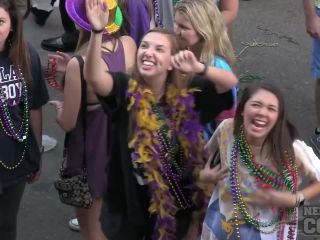 Mardi Gras 2017 From Our Bourbon Street Apartment Girls Flashing For Beads Public-2